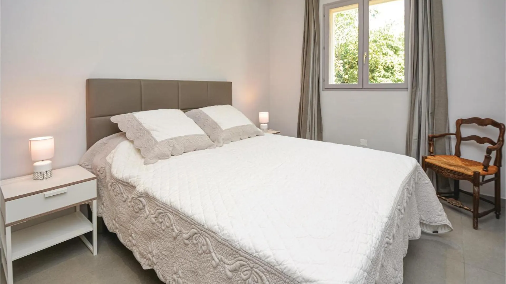 4 Bedroom Lovely Home In Saint-Remy-De-Provence France