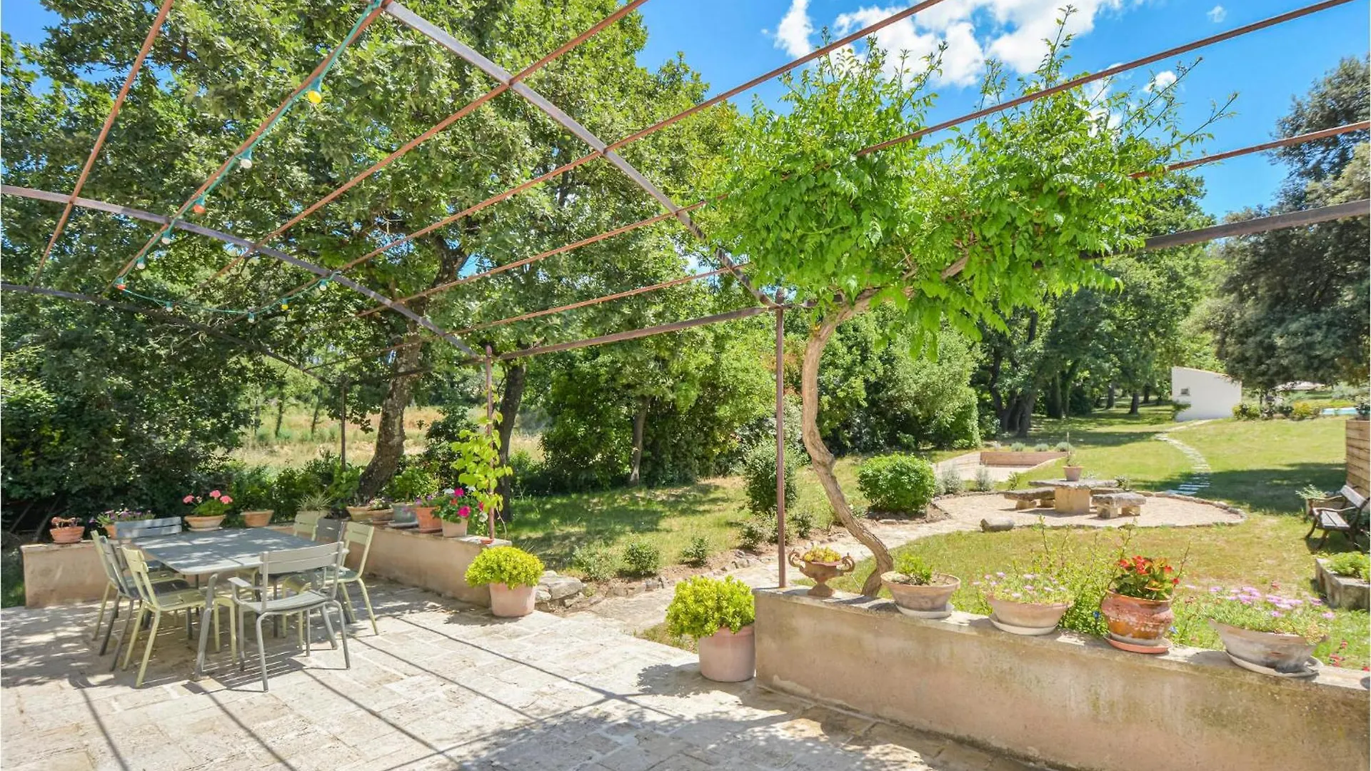 4 Bedroom Lovely Home In Saint-Remy-De-Provence 0*,  France