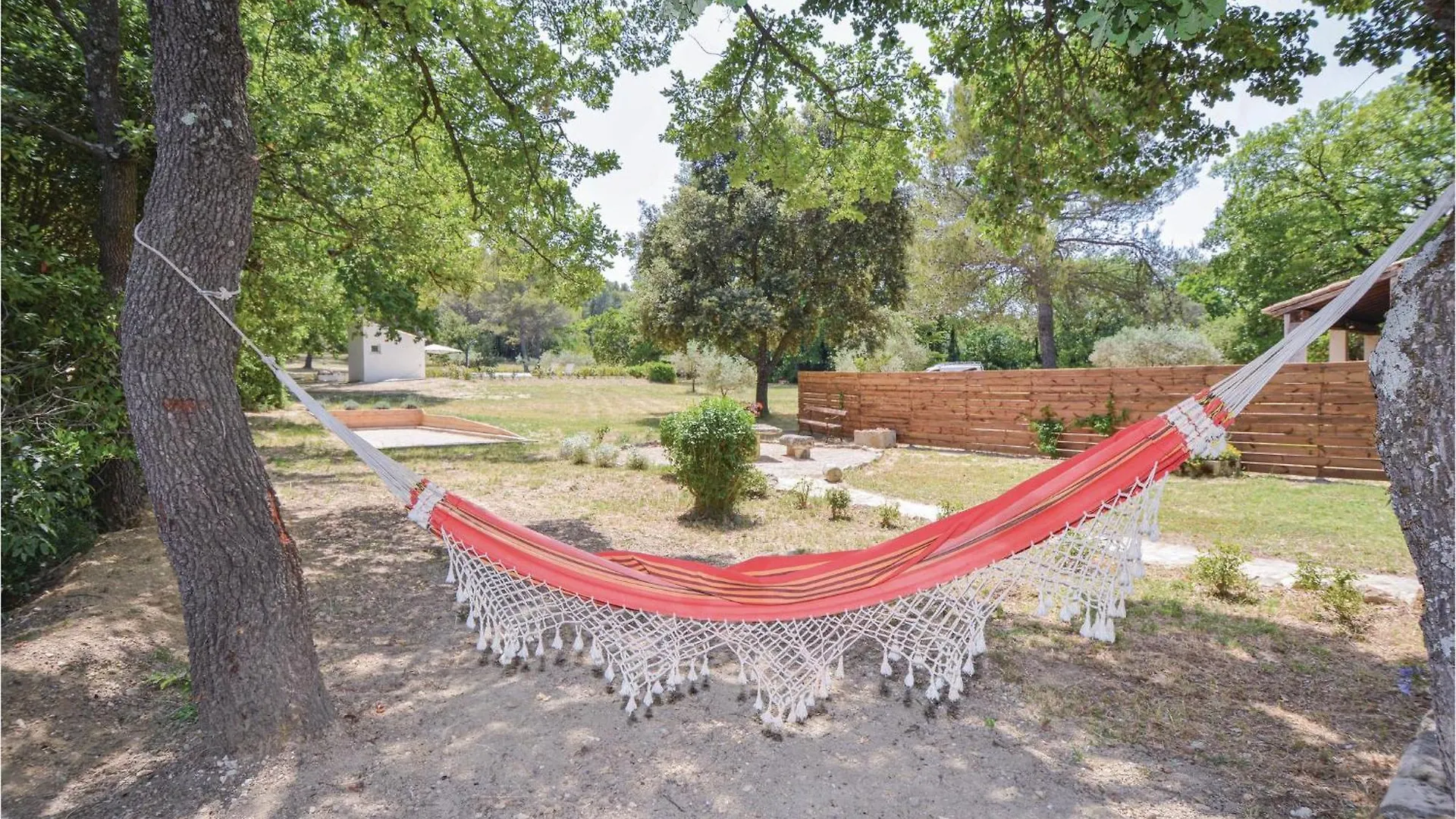 4 Bedroom Lovely Home In Saint-Remy-De-Provence Holiday home
