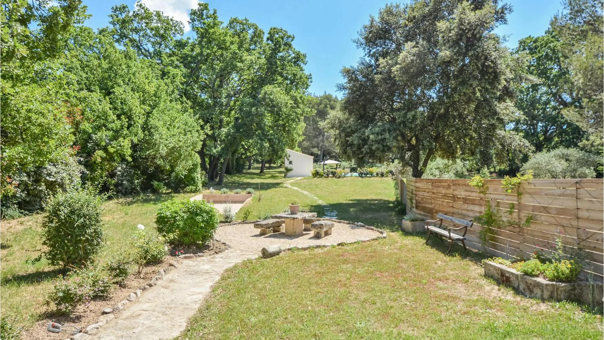Holiday home 4 Bedroom Lovely Home In Saint-Remy-De-Provence France